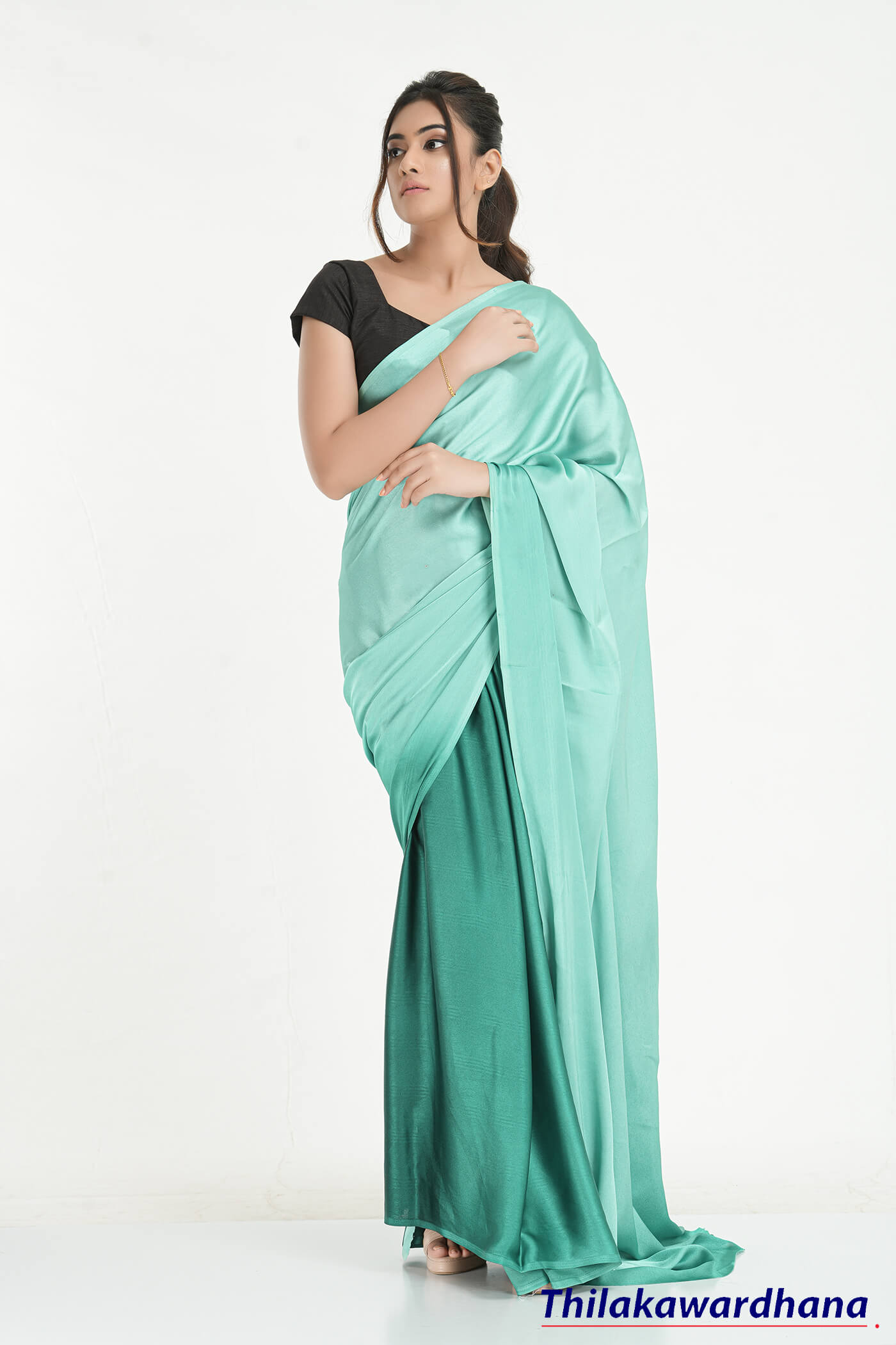 Solid Silk Saree – Thilakawardhana